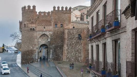Abad Toledo - 72