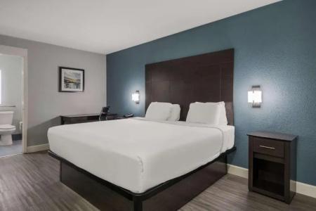 SureStay by Best Western San Antonio Riverwalk - 30