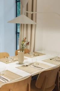 Plácido y Grata - 23