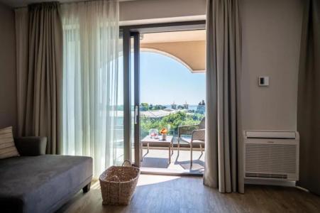 Romance & Family Suites - 123