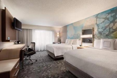 Courtyard by Marriott - 27