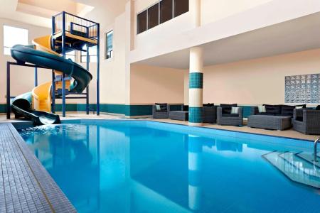Four Points by Sheraton & Suites West - 11