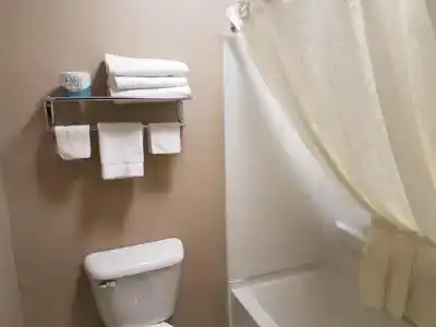 Americas Best Value Inn and Suites - 22