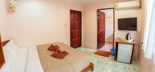 Hugs Guesthouse - 29