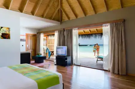 Veligandu Island Resort & Spa - 4