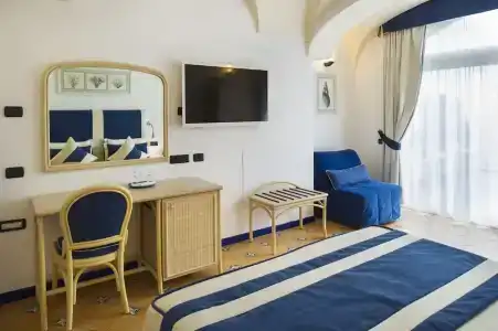 Bellevue Suite - 2