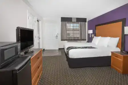 Baymont by Wyndham Woodruff Rd - 12