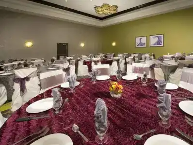 Hilton Garden Inn - 31
