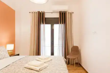 Nicholas Point and Rooms - 110