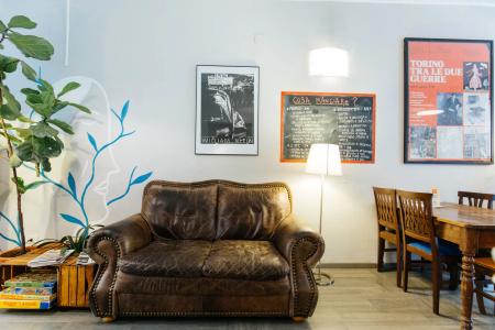 Tomato Backpackers - 10