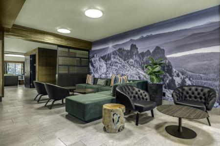 DoubleTree by Hilton - 27
