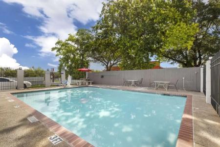 Travelodge By Wyndham San Antonio Lackland a f b - 32