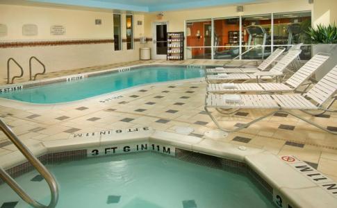 Fairfield Inn & Suites by Marriott - 14