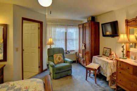 Blue Mountain Mist Country Inn - 52