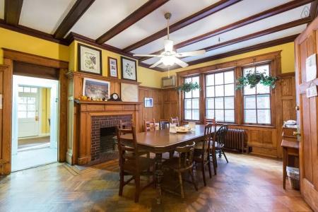 Adam's Inn - 24