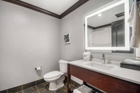 Hawthorn Suites by Wyndham - 57