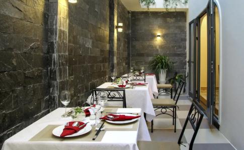 Uptown Hoi An & Spa - 24