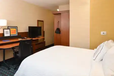 Fairfield Inn & Suites by Marriott - 65