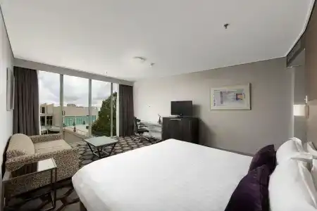 Rydges - 32