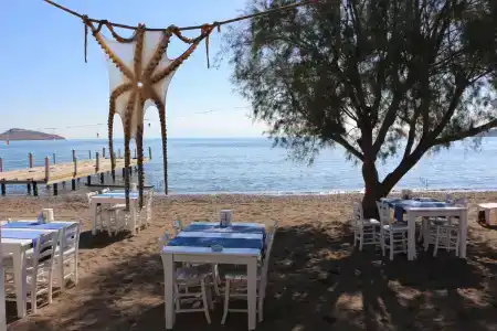 Kefi Beach & Suites - 15