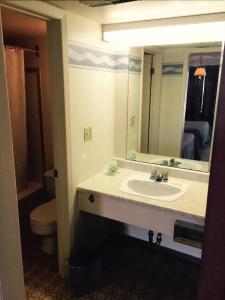 Town'n Country Motor Inn - 7