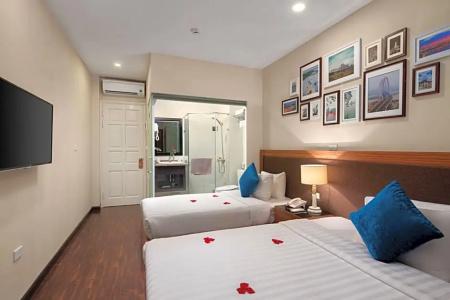 Golden Moon Suite - 41