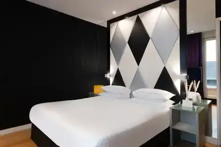 L'Empire Paris - 2