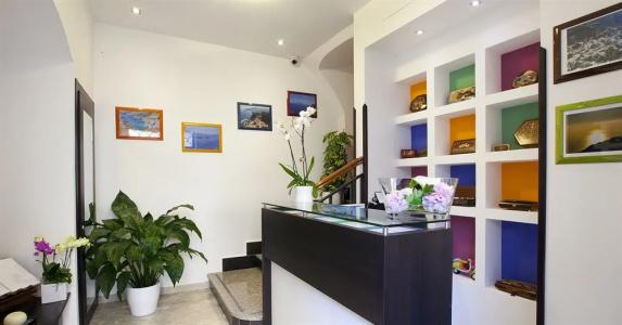 Sorrento Flats - 1