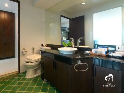 Hilltop Wellness Resort - 203
