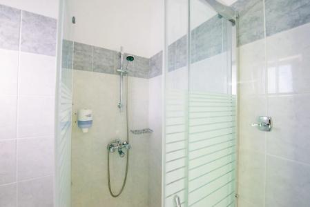 Zoes & Suites - 9