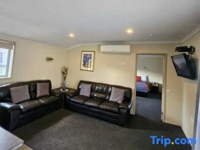 Scenicland Motels - 93