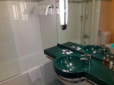 Mercure Rennes Centre Gare - 52