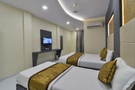 Aroma- Dadar - 40