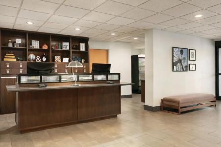 Four Points by Sheraton Arena - 1