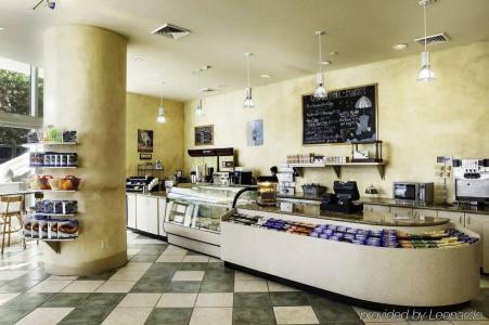 DoubleTree by Hilton Ocean Point - North Miami Beach - 28