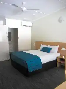 Urangan Motor Inn - 67