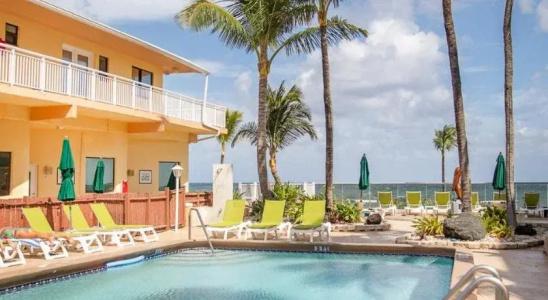 Windjammer Resort and Beach Club - 11