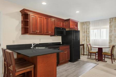 Hampton Inn - Colchester - 25