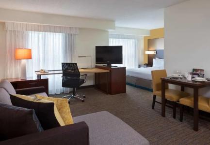 Cambridge Suites - 11