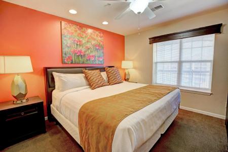 Grand Crowne by Capital Vacations - 3