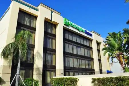Holiday Inn Express - West, An Ihg - 0