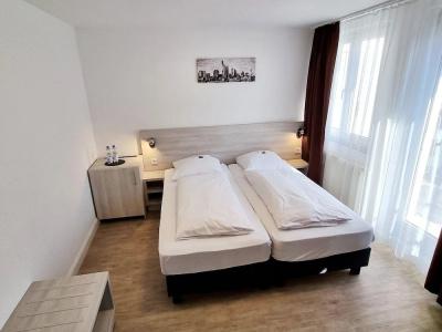 Adler Frankfurt - 36