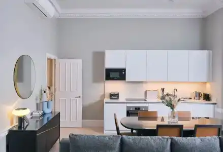 11 Cadogan Gardens & - 88