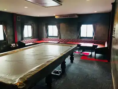 One Four Seven & Snooker Bar - 8