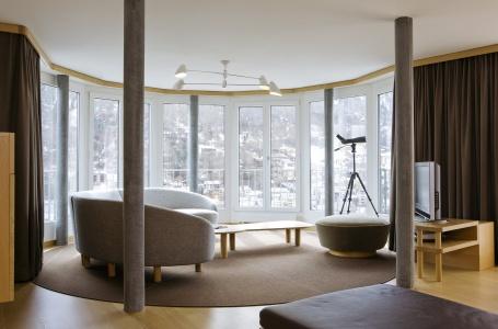 The Omnia - 24