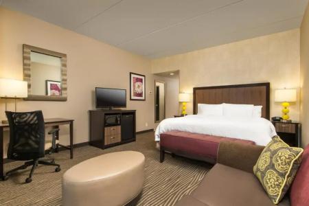 Hampton Inn & Suites/Hamilton Place - 38