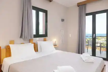 Nisea Samos - 82