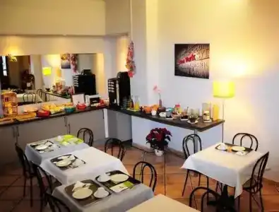 Hôtel Mondial - 22