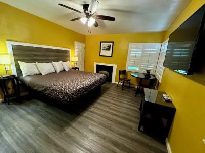 Carmel Wayfarer Inn - 43