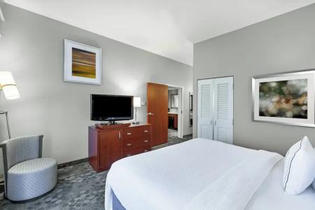 Courtyard by Marriott Woodland Hills - 46
